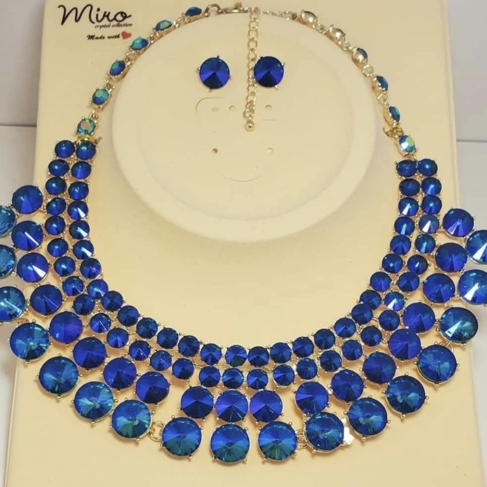 Vibrant UV BLUE & GREEN Necklace and Earring Set